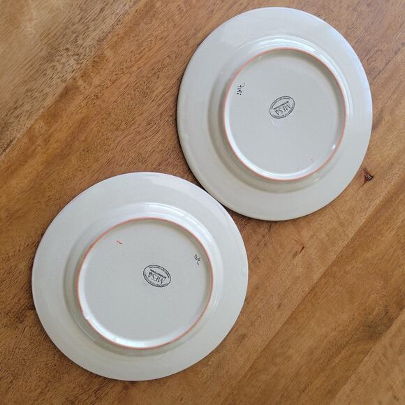 Mesa International 9" Plates Bear Fish 2PC Handcrafted in Hungary - Picture 5 of 9